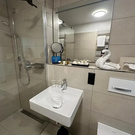 Sandbank Hotel & Appartements Lubmin Exterior photo